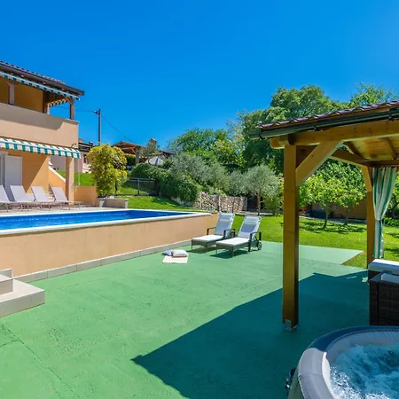 Prázdninový dům Ida, A Charming In A Rustic Setting