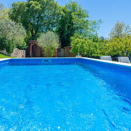 Ida, A Charming In A Rustic Setting *