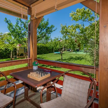 Ida, A Charming In A Rustic Setting *