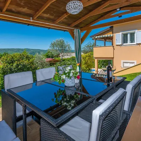 Ida, A Charming In A Rustic Setting *