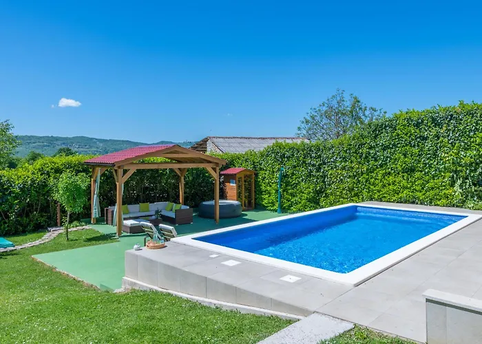 Ida, A Charming In A Rustic Setting Vakantiehuis *