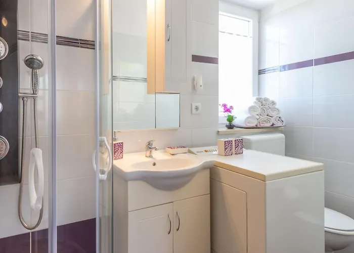 Ida, A Charming In A Rustic Setting Vakantiehuis