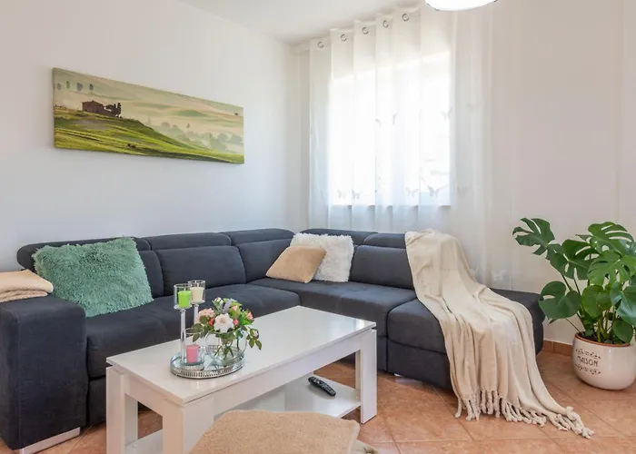 Ida, A Charming In A Rustic Setting