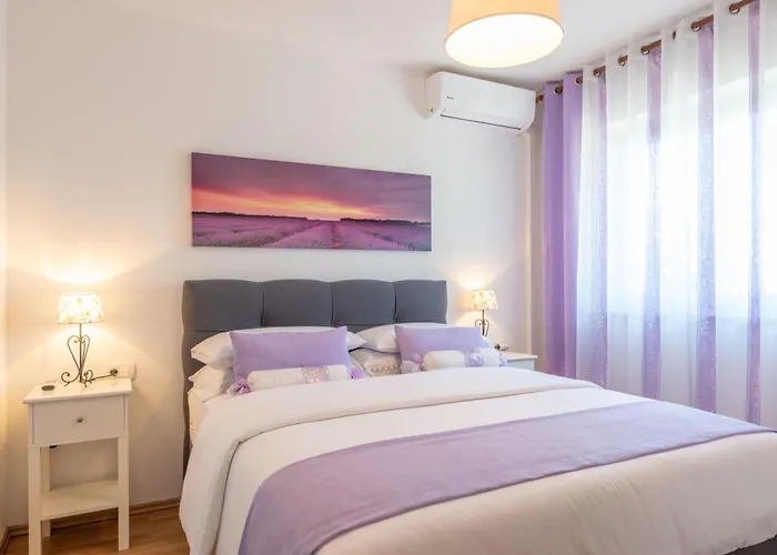 Ida, A Charming In A Rustic Setting Vakantiehuis Potpićan