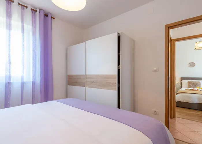 Ida, A Charming In A Rustic Setting Vakantiehuis