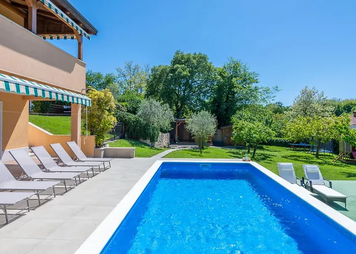 Ida, A Charming In A Rustic Setting *