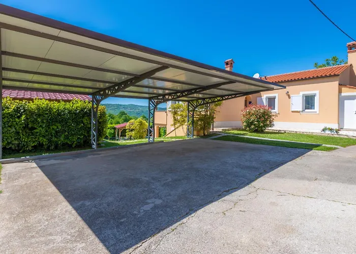 Ida, A Charming In A Rustic Setting Potpićan