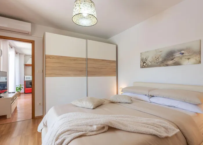 Vakantiehuis Ida, A Charming In A Rustic Setting