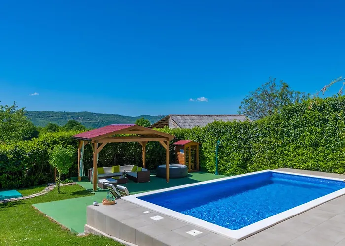 Ida, A Charming In A Rustic Setting Vakantiehuis *