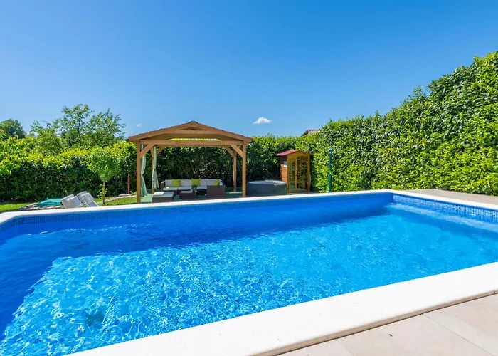 Ida, A Charming In A Rustic Setting Vakantiehuis