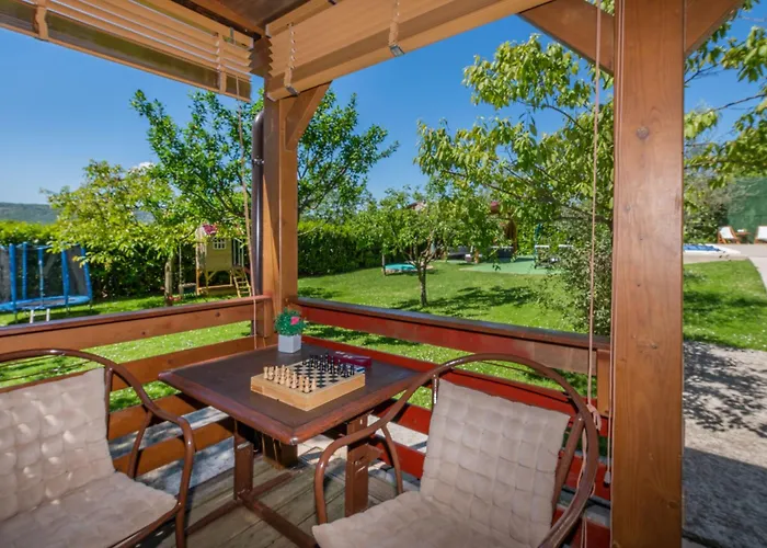 Ida, A Charming In A Rustic Setting *