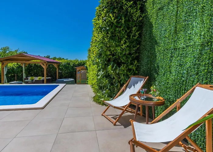 Ida, A Charming In A Rustic Setting Vakantiehuis Potpićan