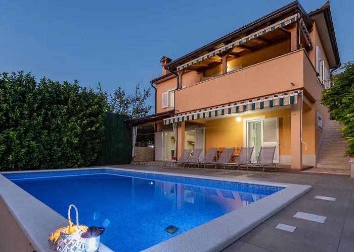 Ida, A Charming In A Rustic Setting Vakantiehuis