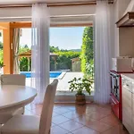 Ida, A Charming In A Rustic Setting