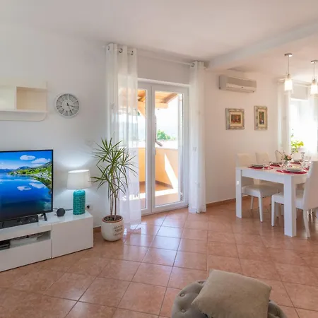 Holiday home Ida, A Charming In A Rustic Setting